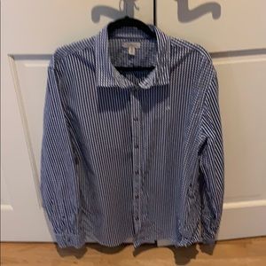 Men’s button up casual dress shirt